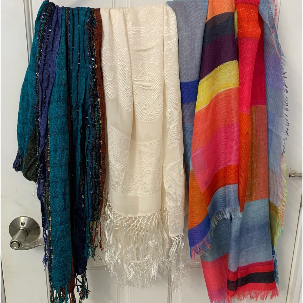 Set of 3  fringed scarves